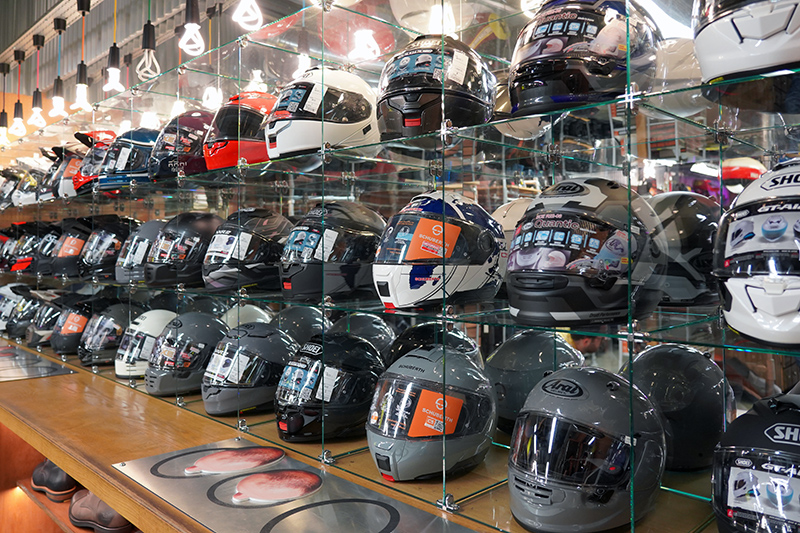 Motolegends helmet wall